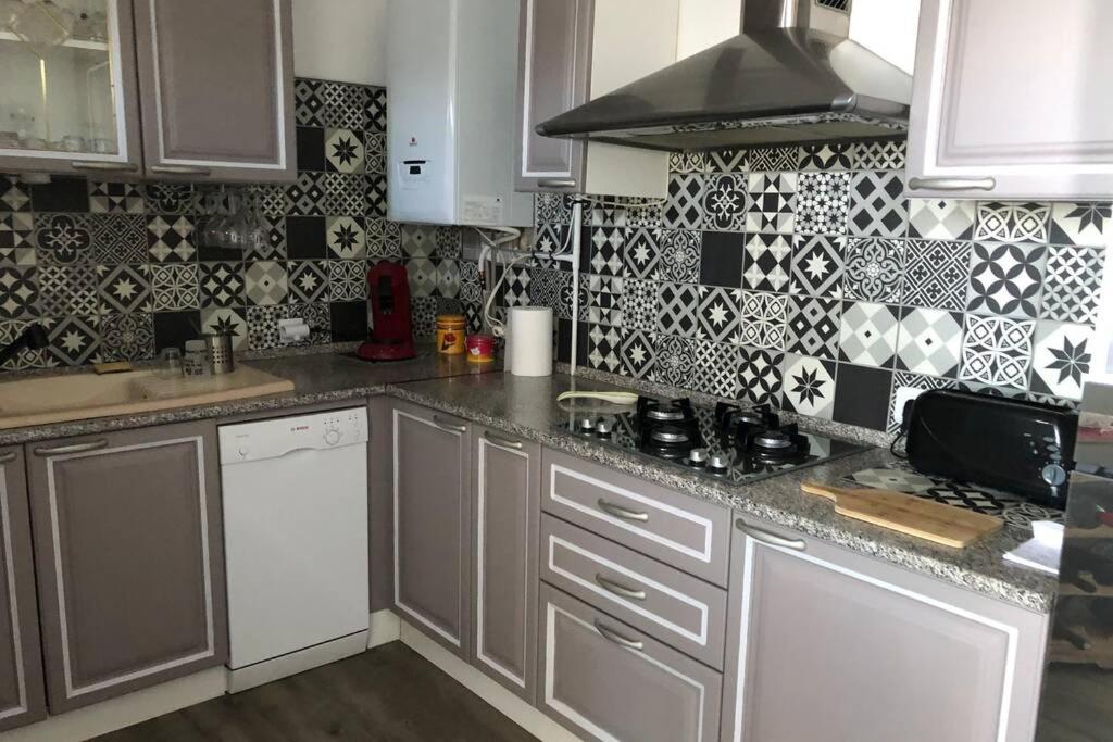 Appartement Vue Mer Avec Parking Gratuit Sur Place Bastia  Exteriör bild